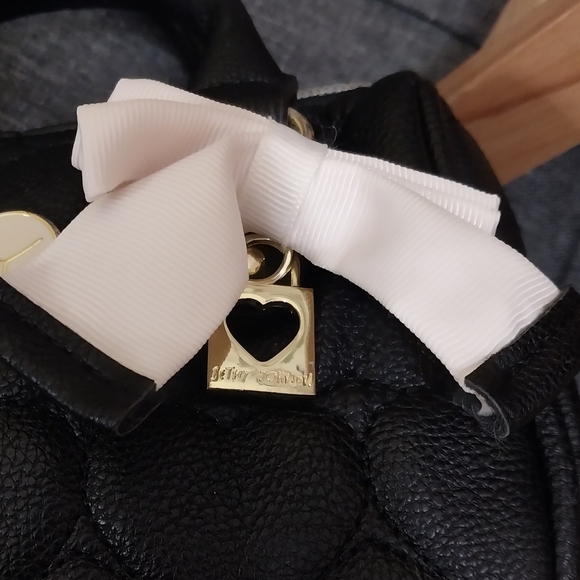 BETSEY JOHNSON QUILTED HEART VEGAN LEATHER MINI HANDBAG - Picture 6 of 10